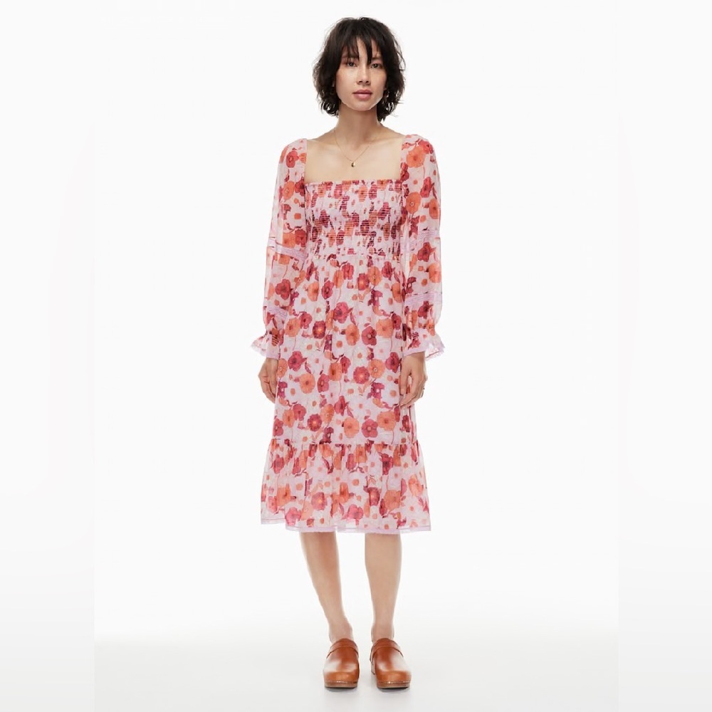 New Aritzia Wilfred Grace Smocked square-neck midi dress - Picture 11 of 13